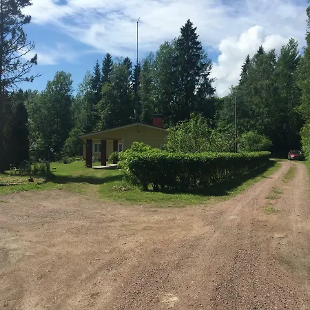 Villa Pyhtaeae Garden Pyhtaa